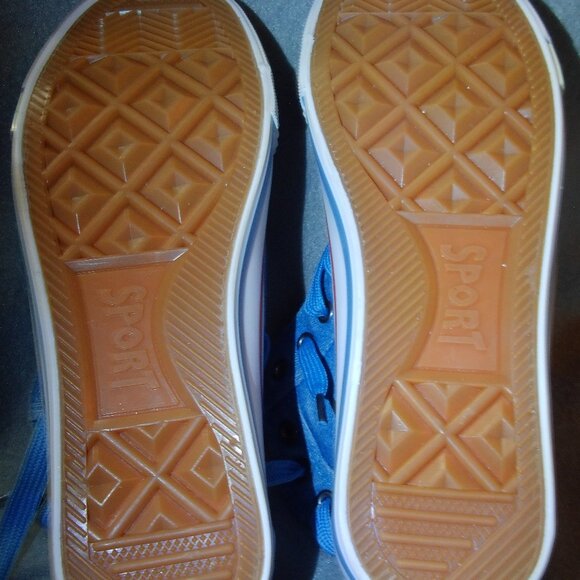 NWOT- Women's size 7 Guoan Skull Canvas High Top sneakers - Picture 7 of 9